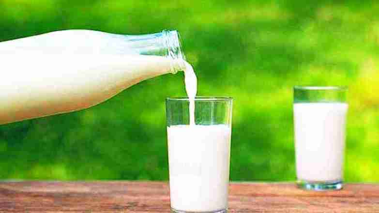 12750 liters of milk mixed with urea was seized at the check post. #MilkVan, milkMixedUriya, #milkTank, #milk, #Thamilnadu,