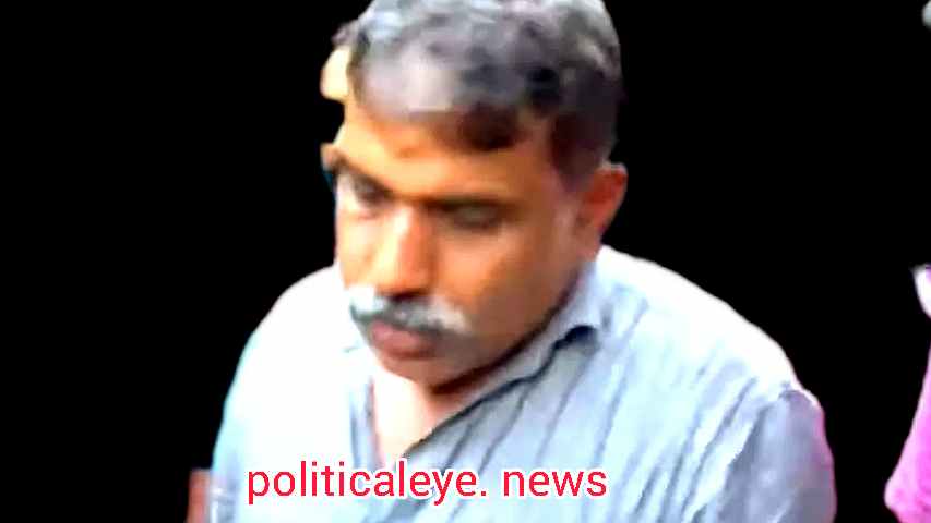 Kozhikode sub-registrar office employee caught while accepting bribe;