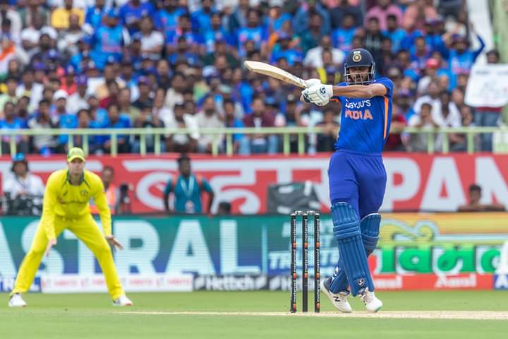 India’s batting collapse in 2nd ODI against Australia;
